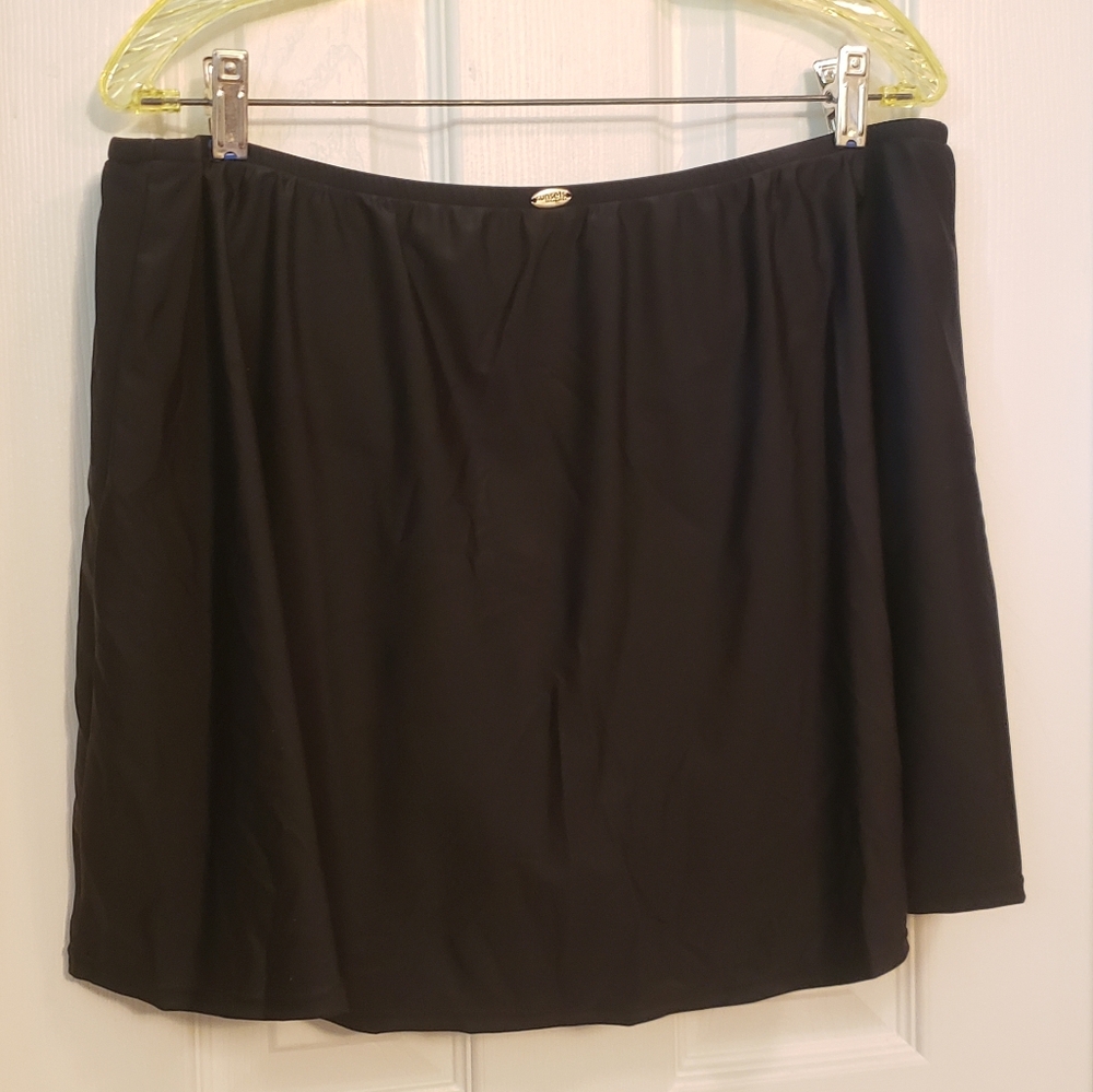 Sunsets Separates Black Skirted Bathing Suit Bottom NWT - Picture 2 of 9